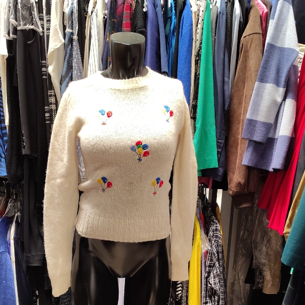 Vintage Balloon Embroidered Cream Sweater